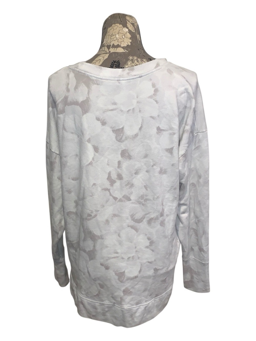 ATHLETA Chakra Floral Bluff Gray Long Sleeve Balance Sweatshirt XL - Picture 4 of 8